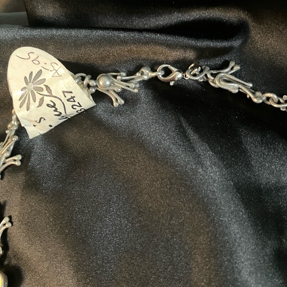 Designer Pewter Green Glass Artsy Whimsy Necklace - Picture 4 of 10